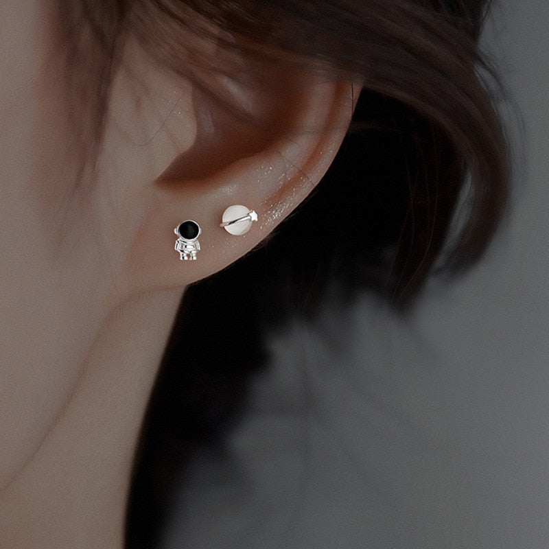 Silver-plate Asymmetric Cute Space Astronaut Planet Opal Stud Earrings for Women Silver Color Lovely Simple Ear Piercing Jewelry