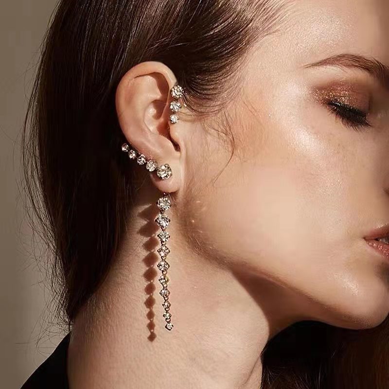 1PC New Fashion Gold Color Moon Star Clip Earrings For Women Simple Butterfly Fake Cartilage Long Tassel Ear Cuff Jewelry Gifts